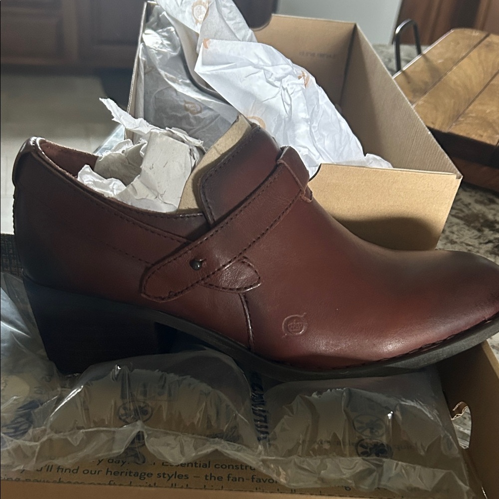 Women's Born  Brown Ankle Boots size 10 M